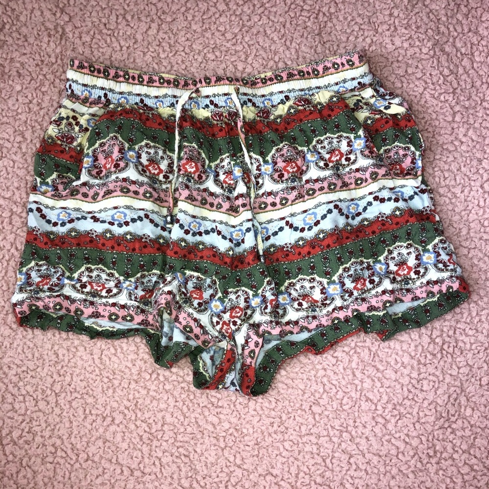 AEO PRINTED FLOWY SHORTS
